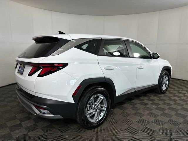 Certified 2025 Hyundai Tucson SE image 3