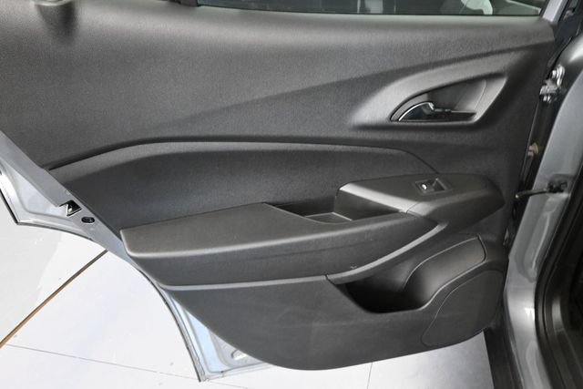 Used 2025 Chevrolet Trax ACTIV w/ Sunroof Package FWD image 28