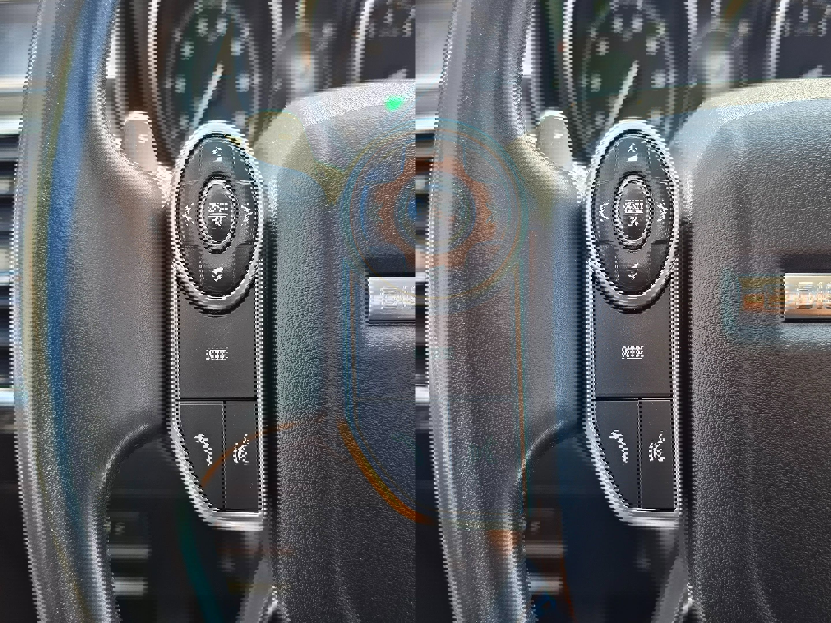 Used 2017 Land Rover Discovery First Edition image 26