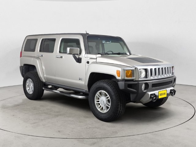 Used 2009 HUMMER H3 Luxury AWD/4WD image 3