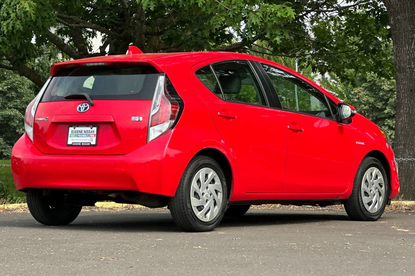 Used 2016 Toyota Prius C Two FWD image 2