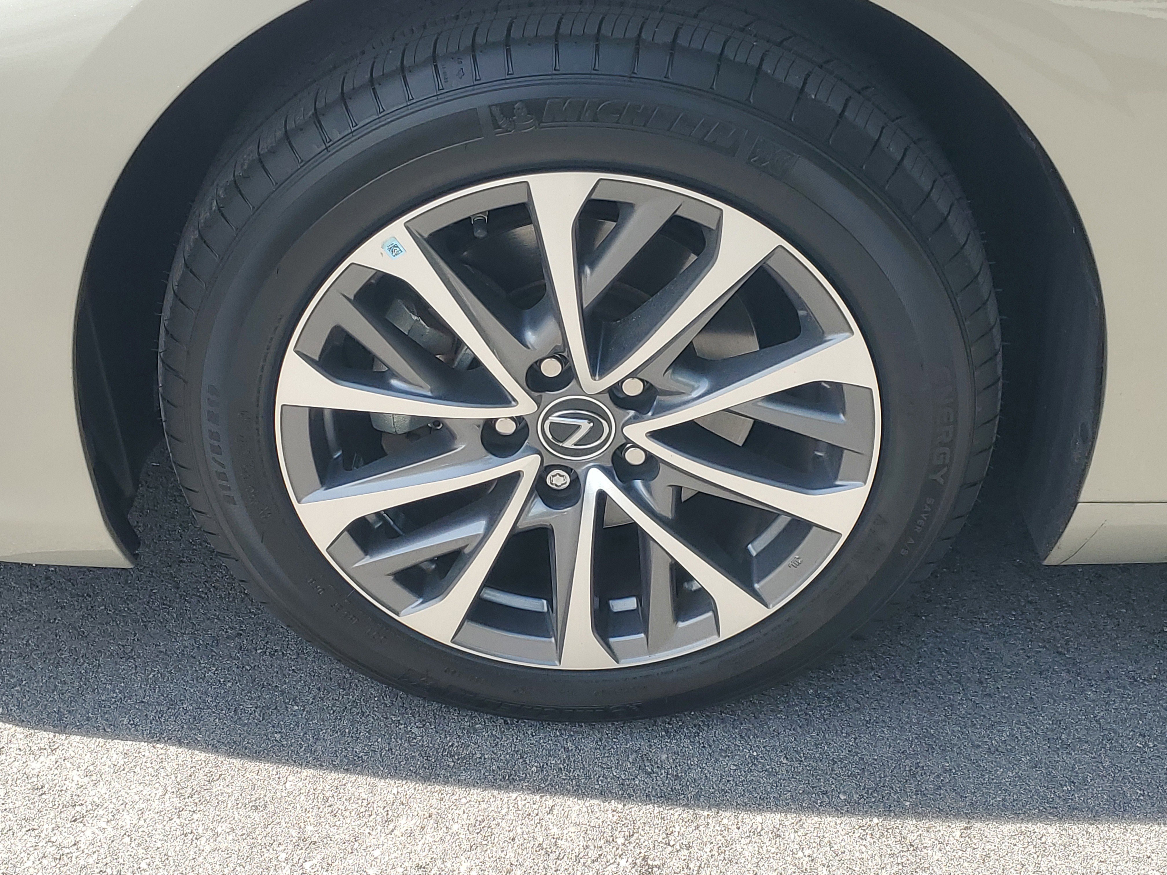 Certified 2023 Lexus ES 350 w/ Accessory Package (Z2) FWD image 4