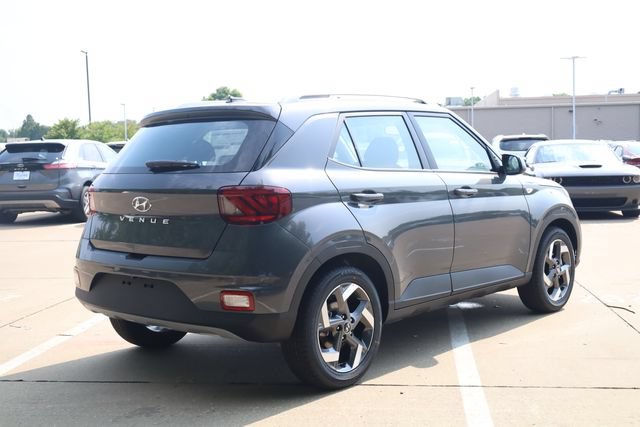 New 2026 Hyundai Venue SEL FWD image 6