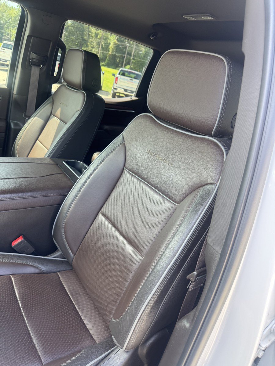 Used 2023 GMC Sierra 1500 Denali w/ Technology Package AWD/4WD image 15