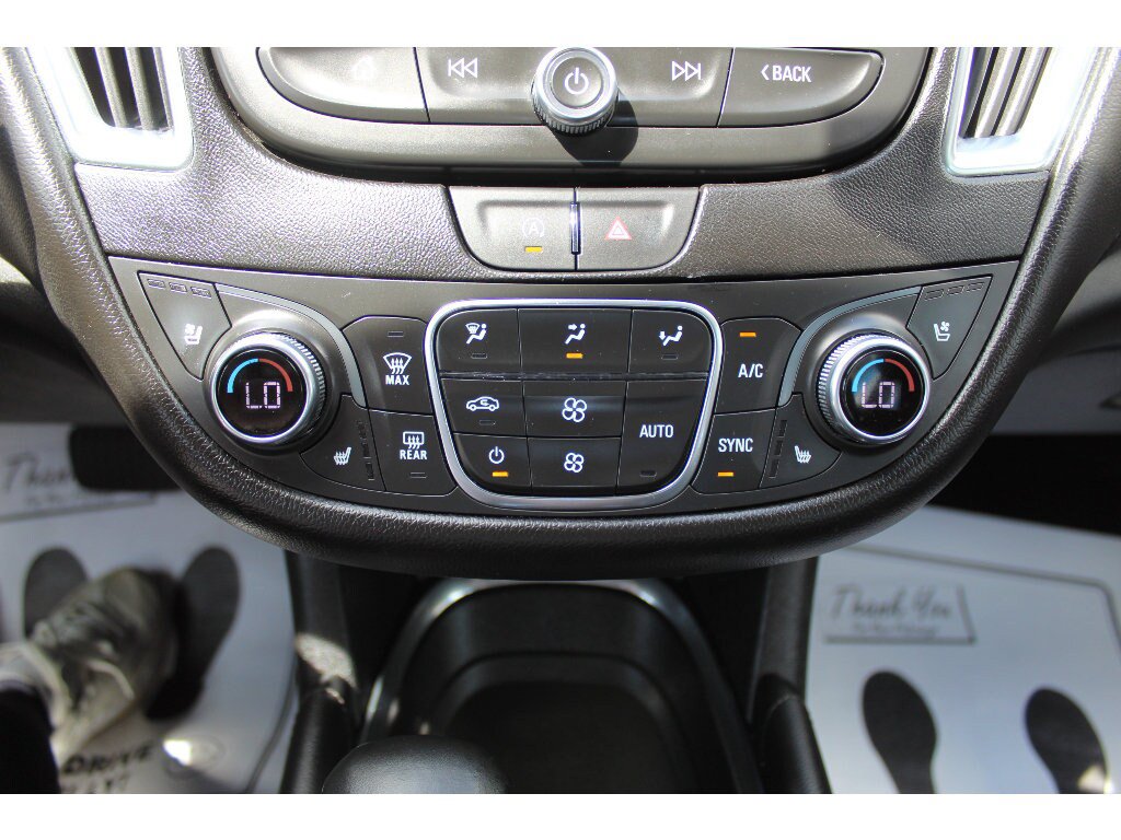 Used 2024 Chevrolet Malibu LT FWD image 12