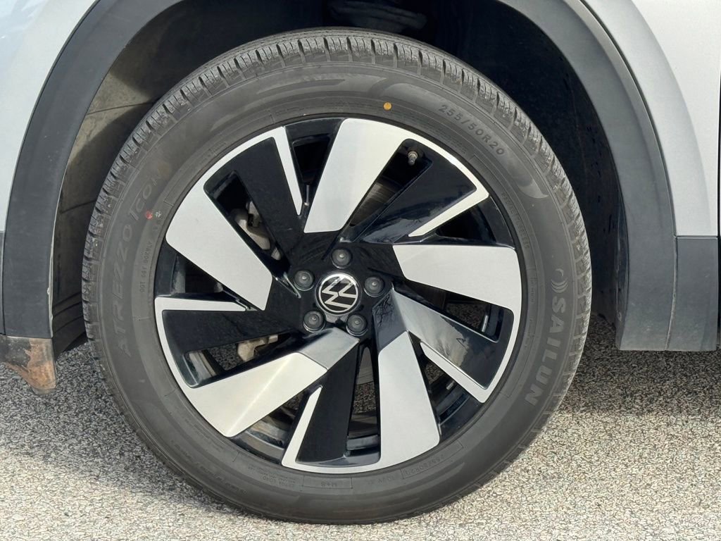 Used 2024 Volkswagen Atlas Cross Sport SE image 15