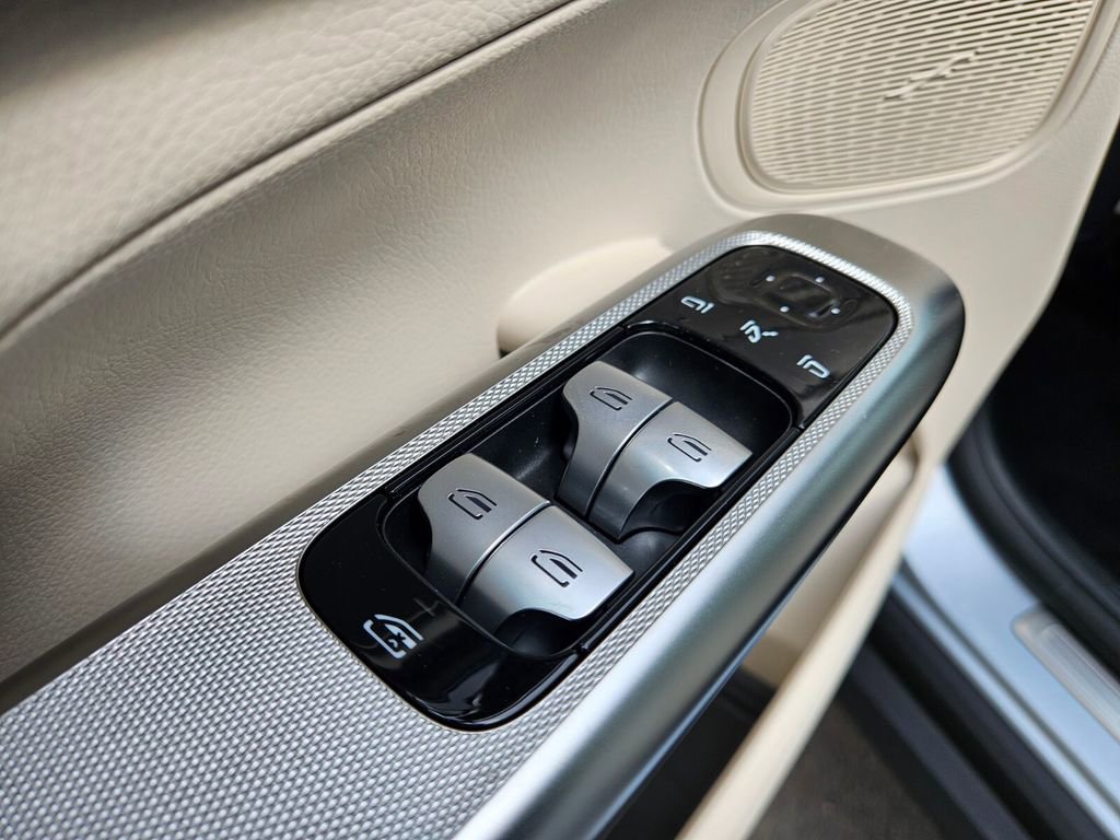 New 2026 Mercedes-Benz GLC 300 4MATIC image 15