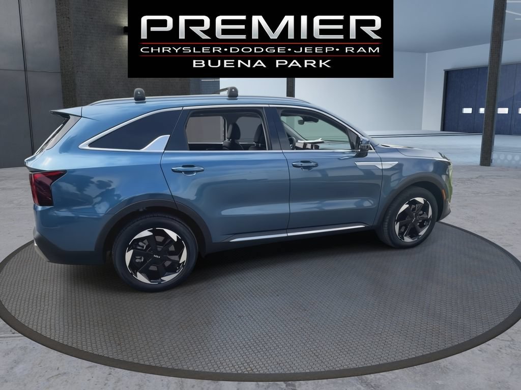 Used 2025 Kia Sorento EX w/ EX Panoramic Sunroof Package FWD image 8