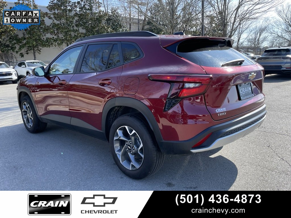 Used 2025 Chevrolet Trax LT w/ LT Convenience Package image 5