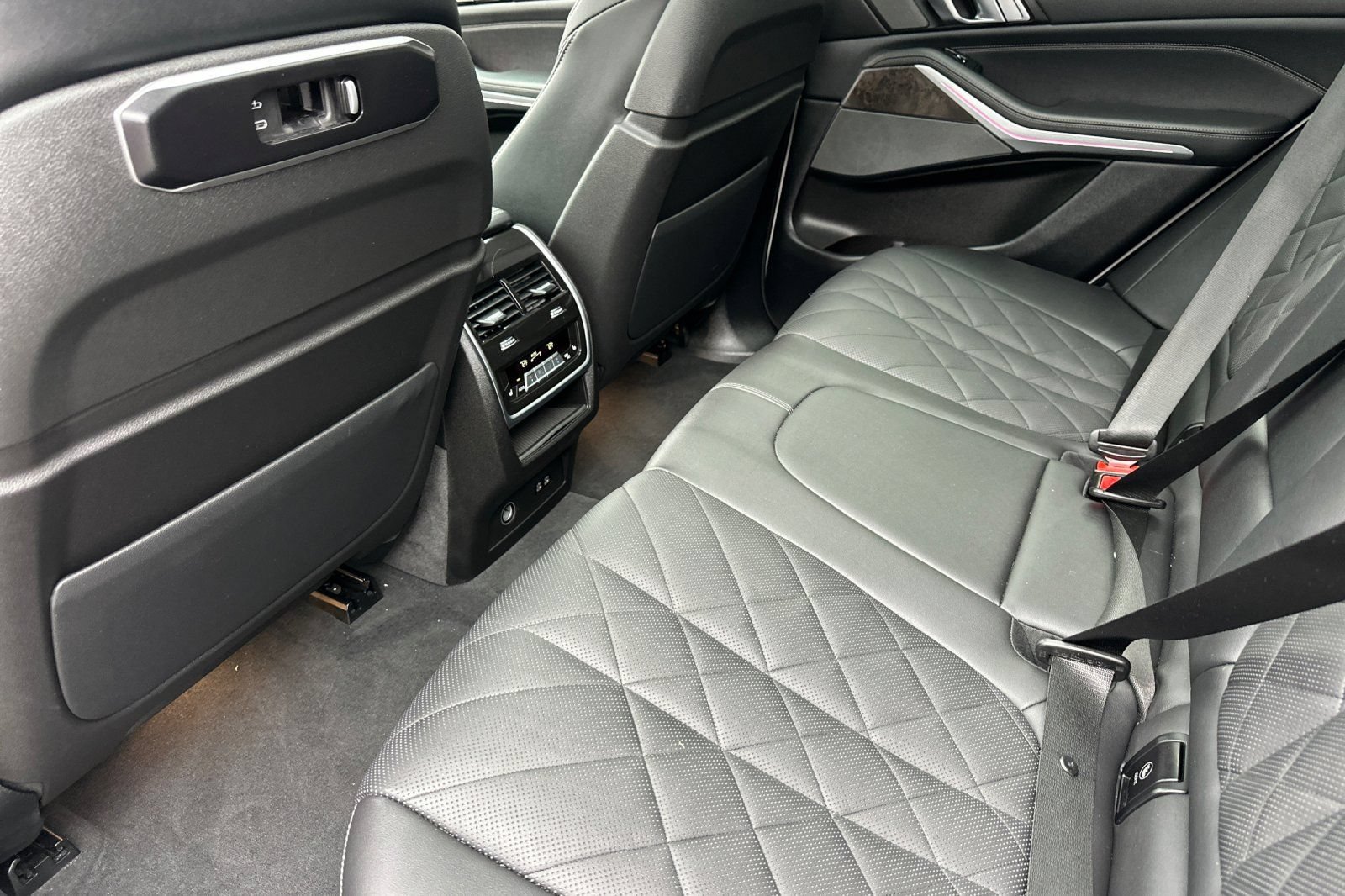 Used 2025 BMW X5 sDrive40i RWD image 11