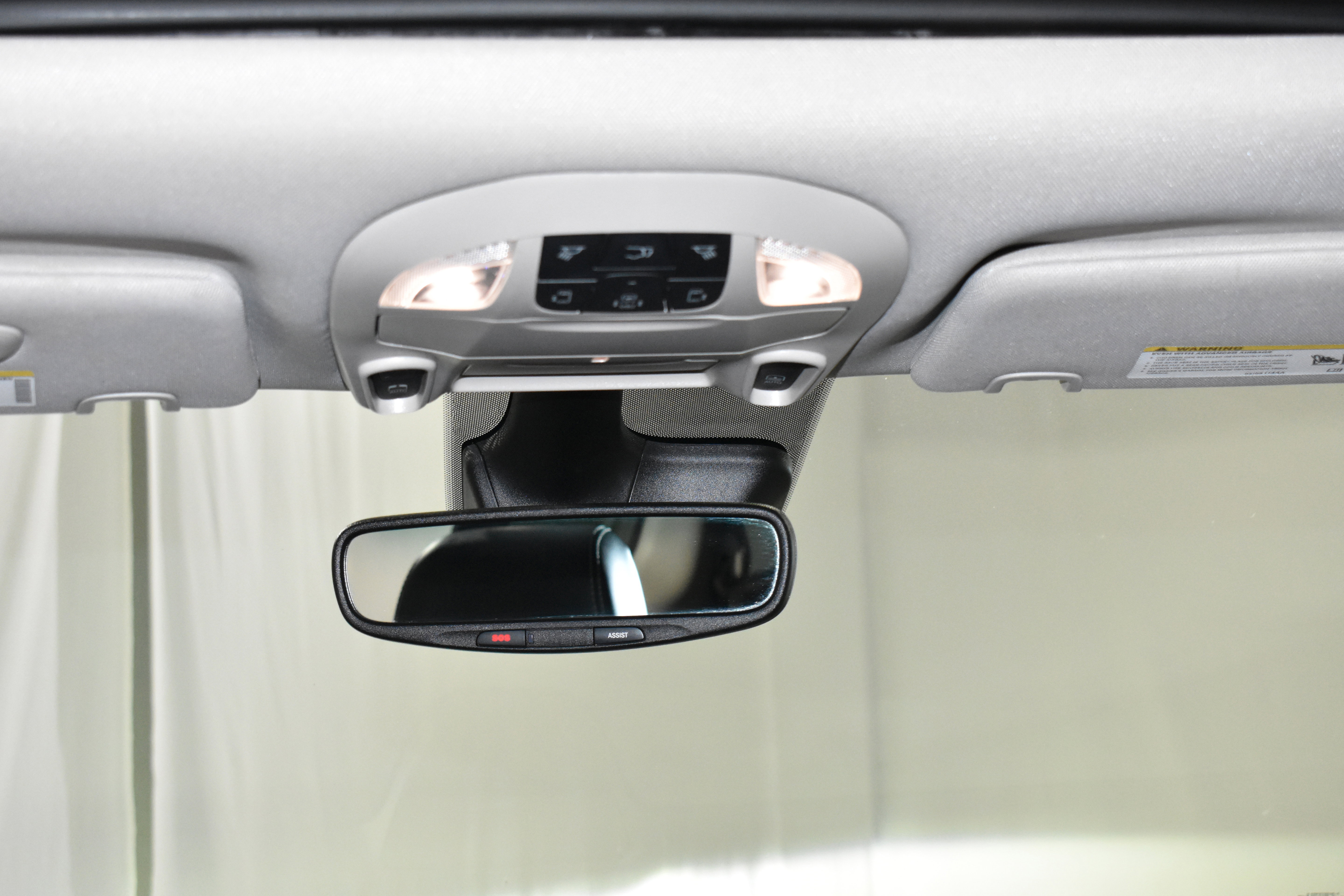 Used 2023 Chrysler Pacifica Limited FWD image 32