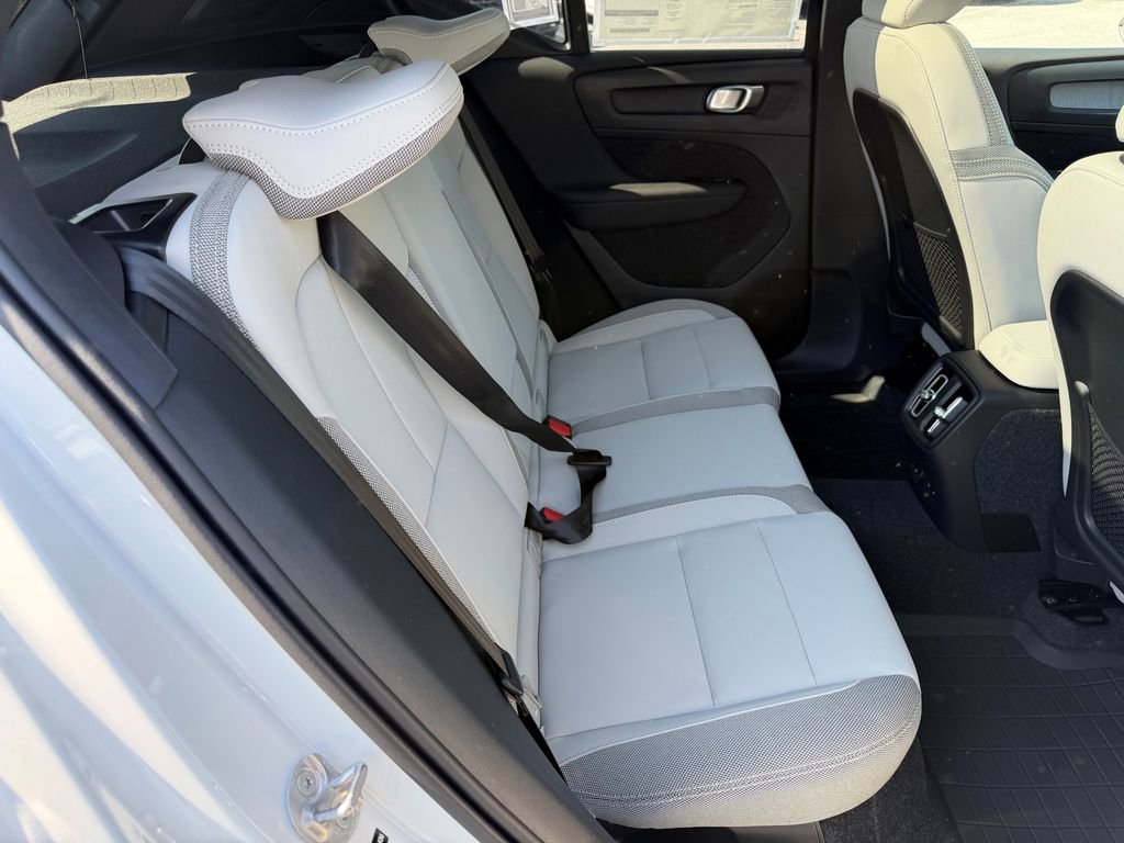 New 2026 Volvo EX40 Plus w/ Climate Package AWD/4WD image 12