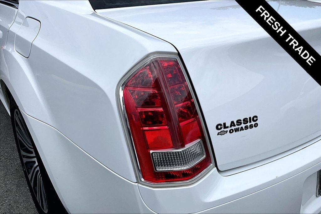Used 2013 Chrysler 300 S RWD image 22