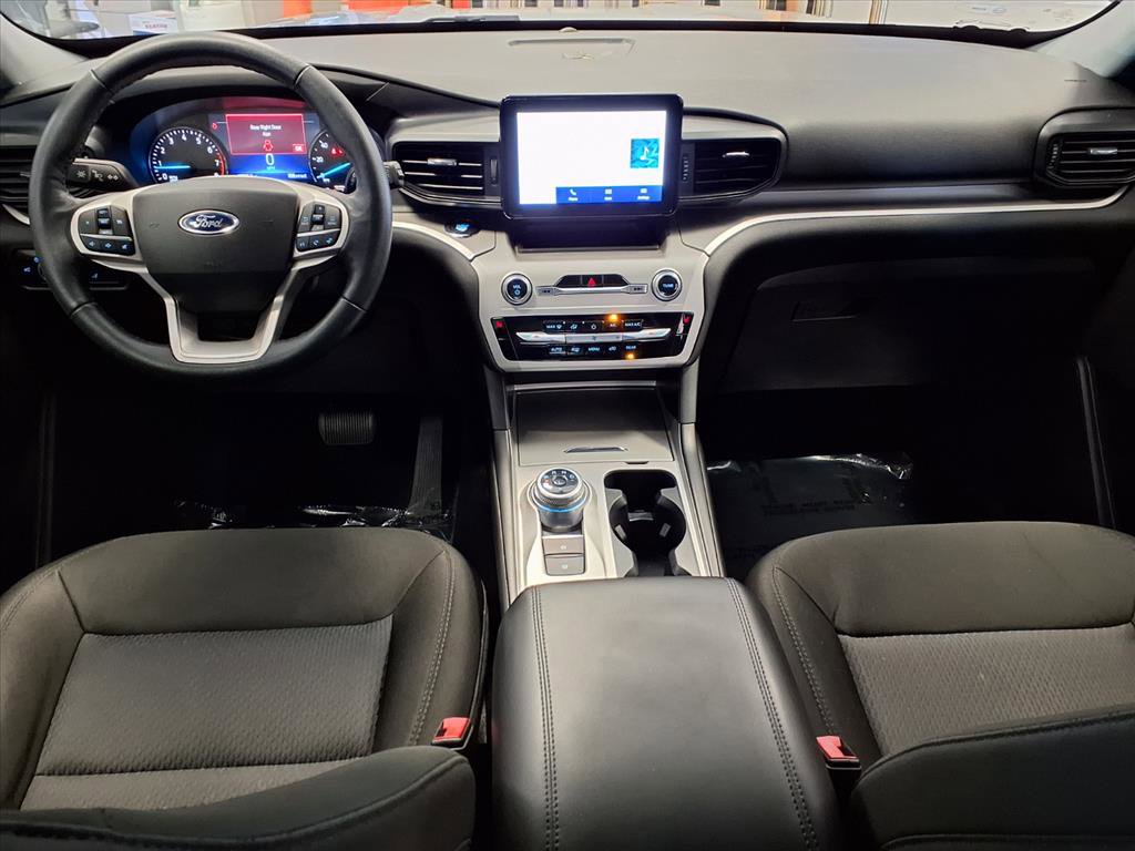 Used 2022 Ford Explorer XLT image 15