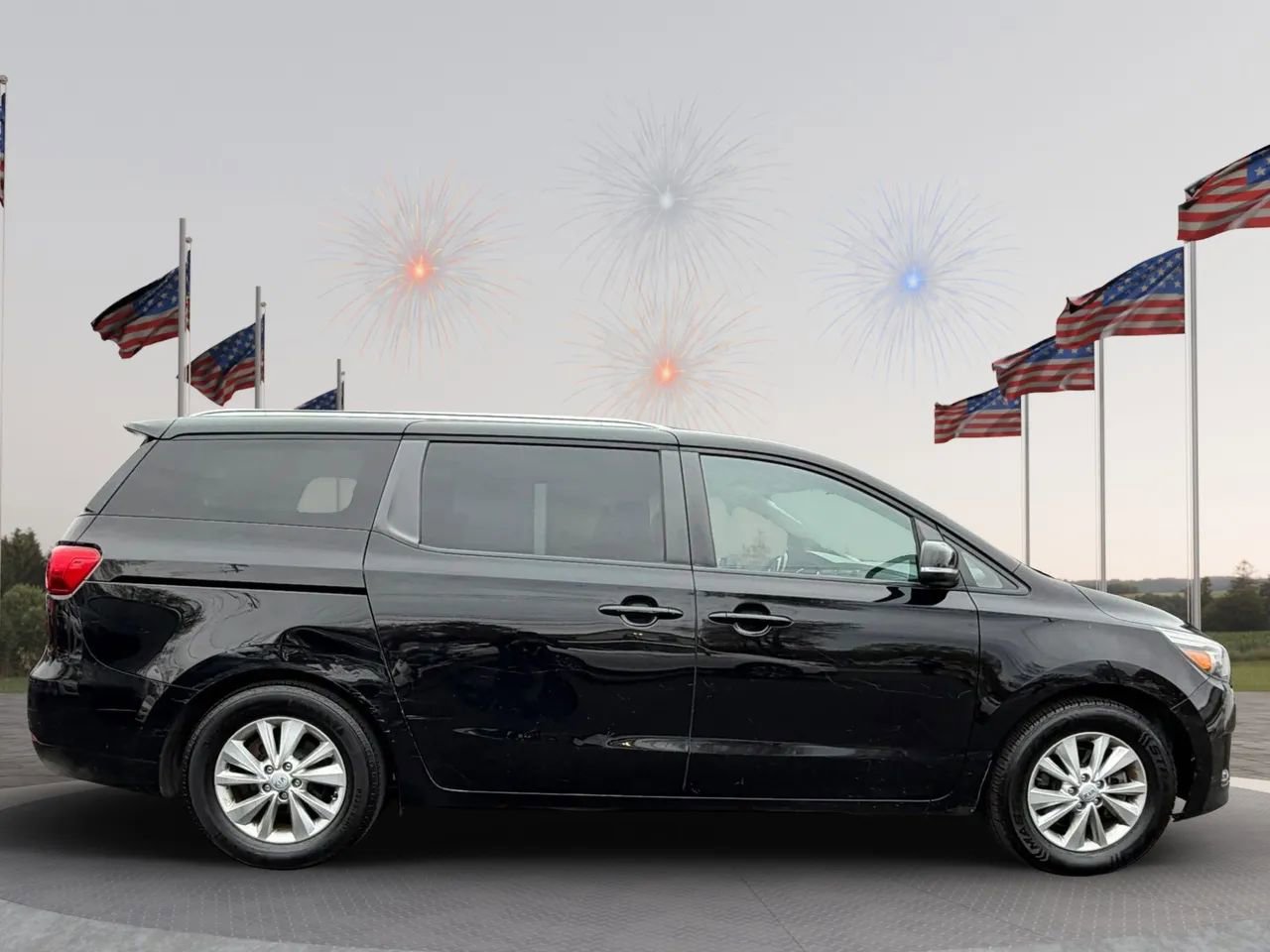 Used 2017 Kia Sedona LX w/ LX Essentials Premium Package FWD image 8