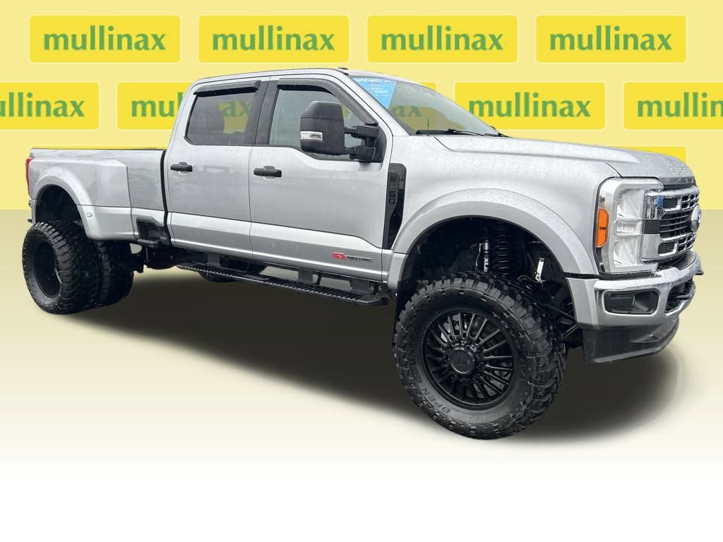 Used 2024 Ford F450 XLT image 1