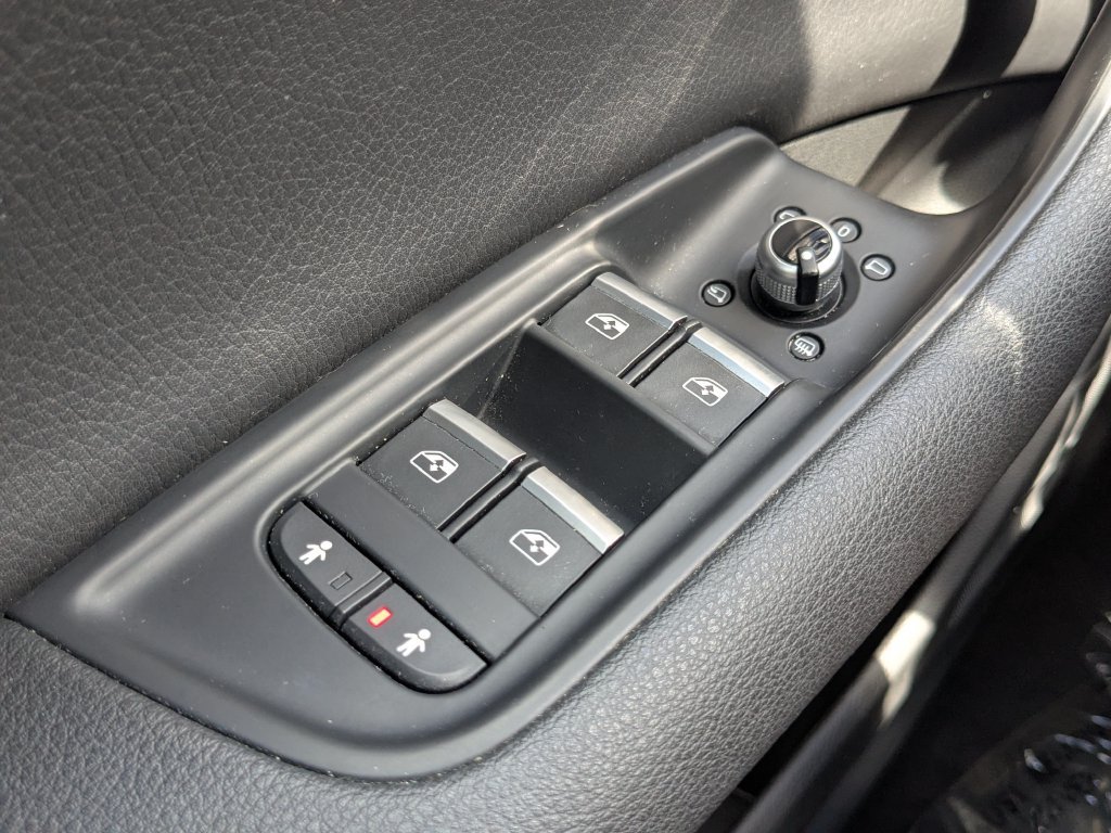 Used 2017 Audi Q7 3.0T Premium Plus AWD/4WD image 12