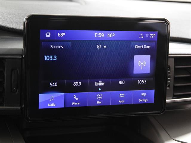 Used 2022 Ford Explorer XLT w/ Equipment Group 202A image 11