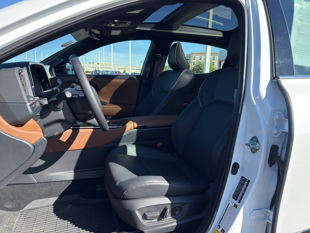 Certified 2026 Toyota Crown Limited image 10