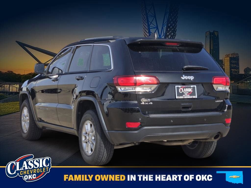 Used 2020 Jeep Grand Cherokee Laredo image 5