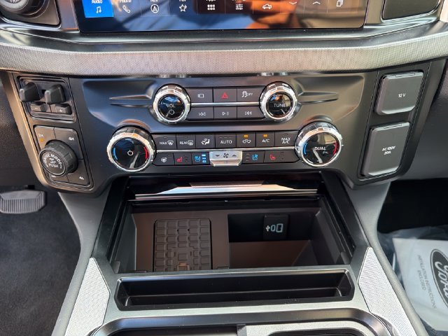 New 2026 Ford F350 Platinum w/ Tremor Off-Road Package AWD/4WD image 32