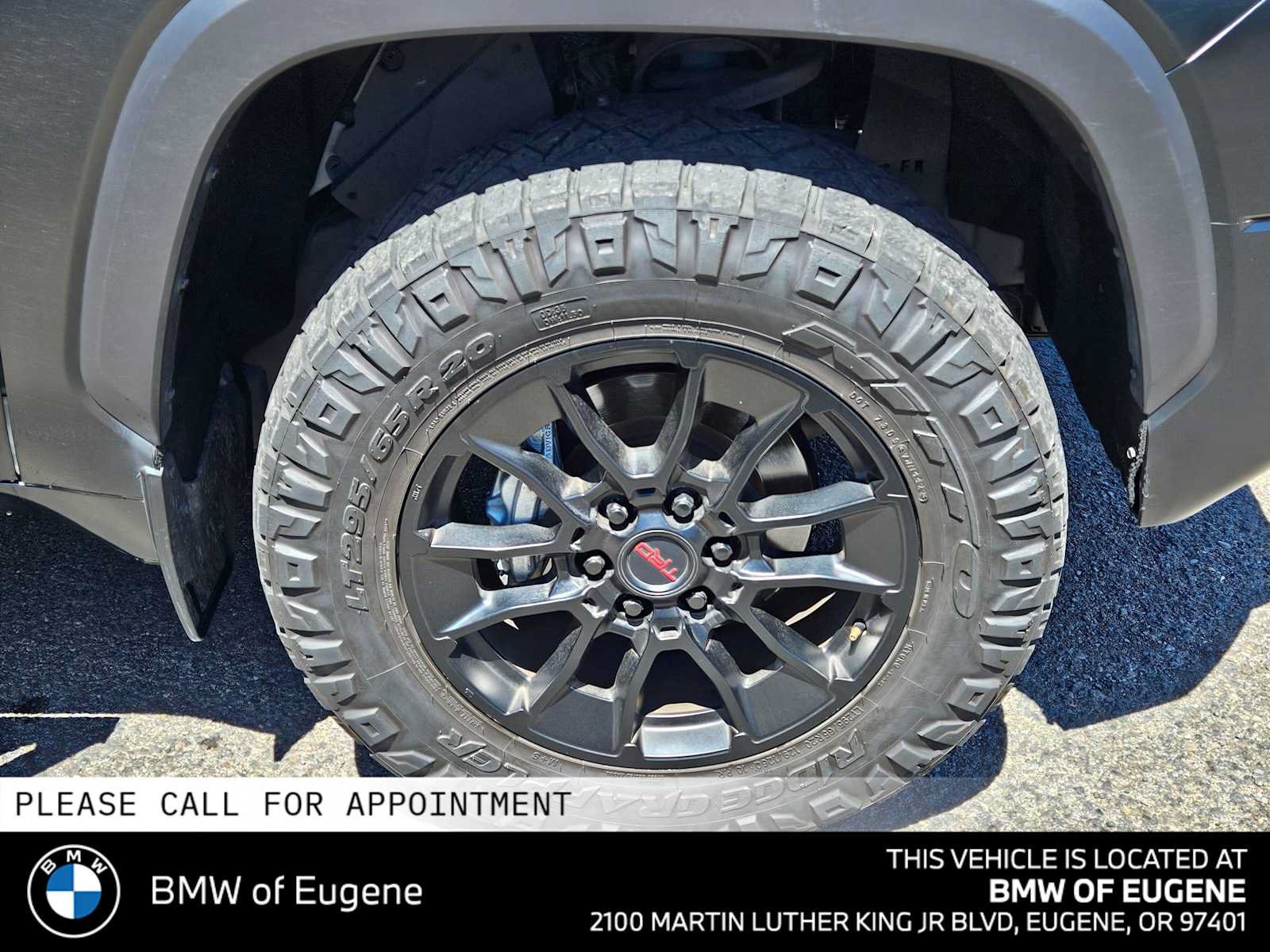 Used 2022 Toyota Tundra SR5 w/ TRD Off-Road Package AWD/4WD image 9
