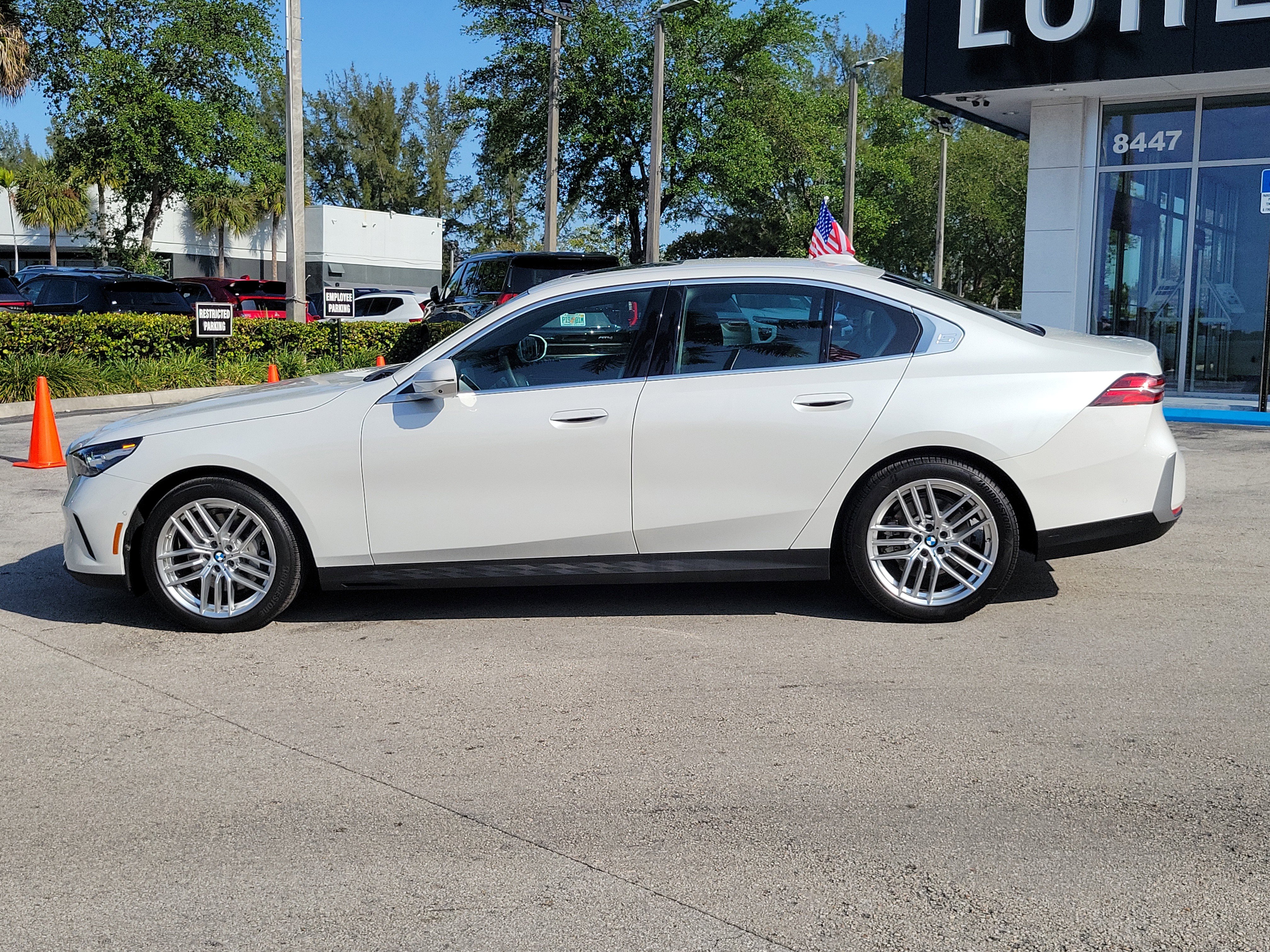 Used 2024 BMW 530i xDrive w/ Premium Package image 8