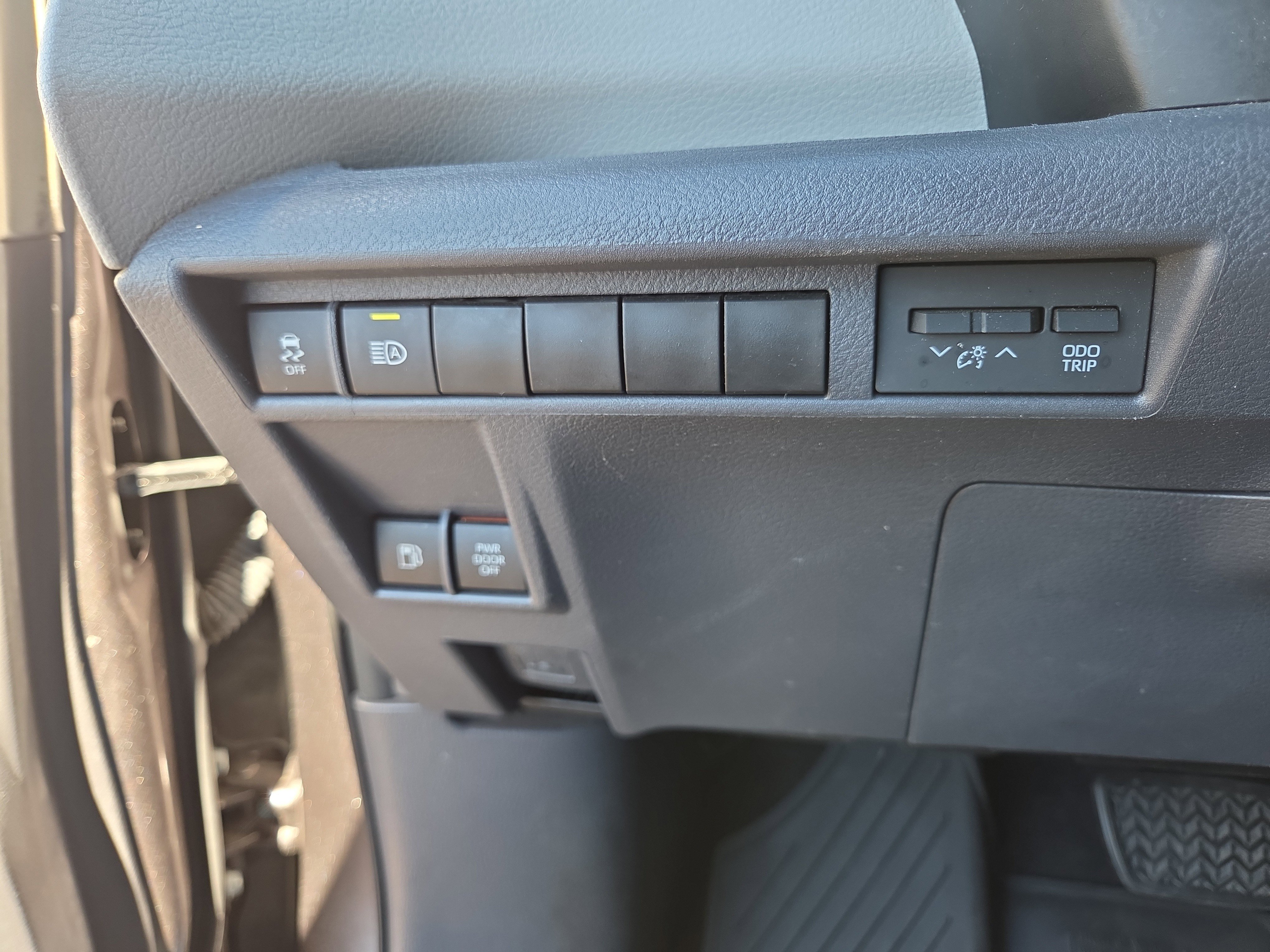 Certified 2021 Toyota Sienna LE image 29