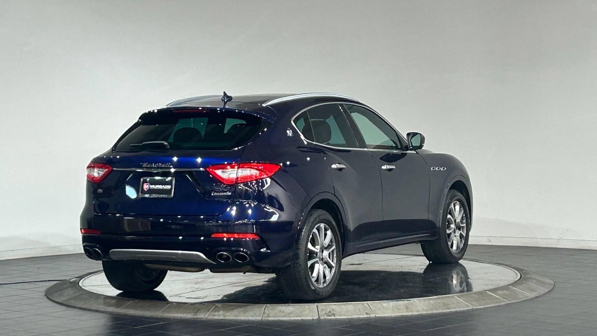 Used 2019 Maserati Levante GranLusso AWD/4WD image 10