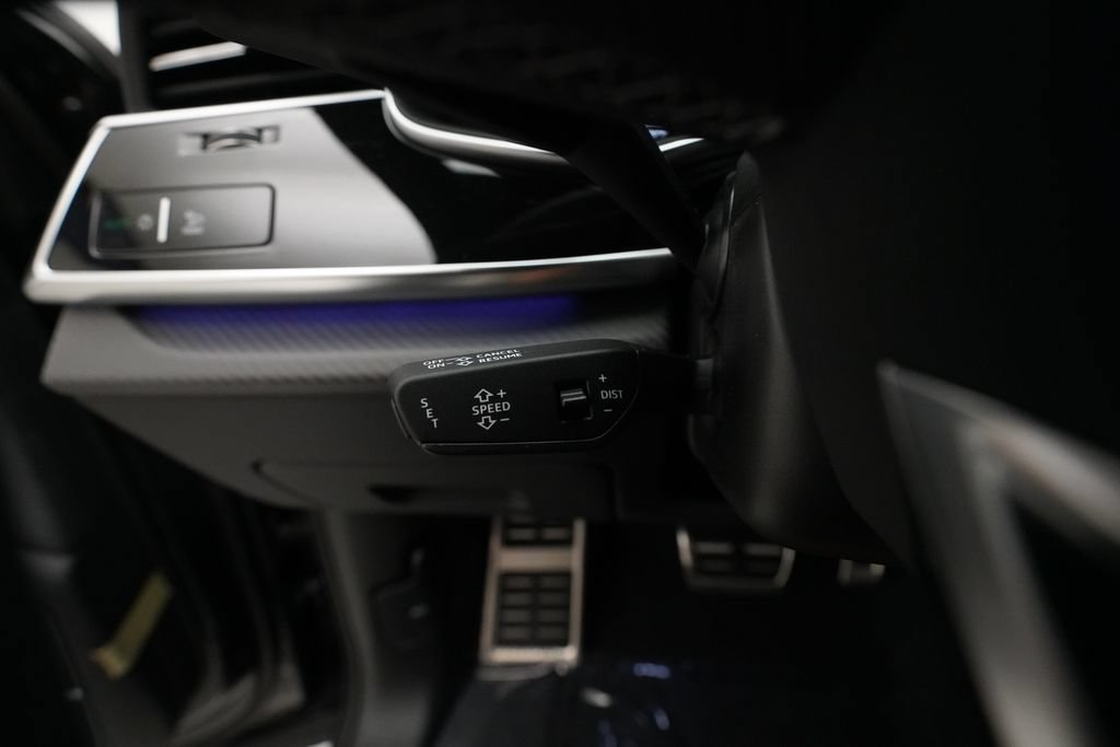 New 2026 Audi SQ7 Prestige AWD/4WD image 20