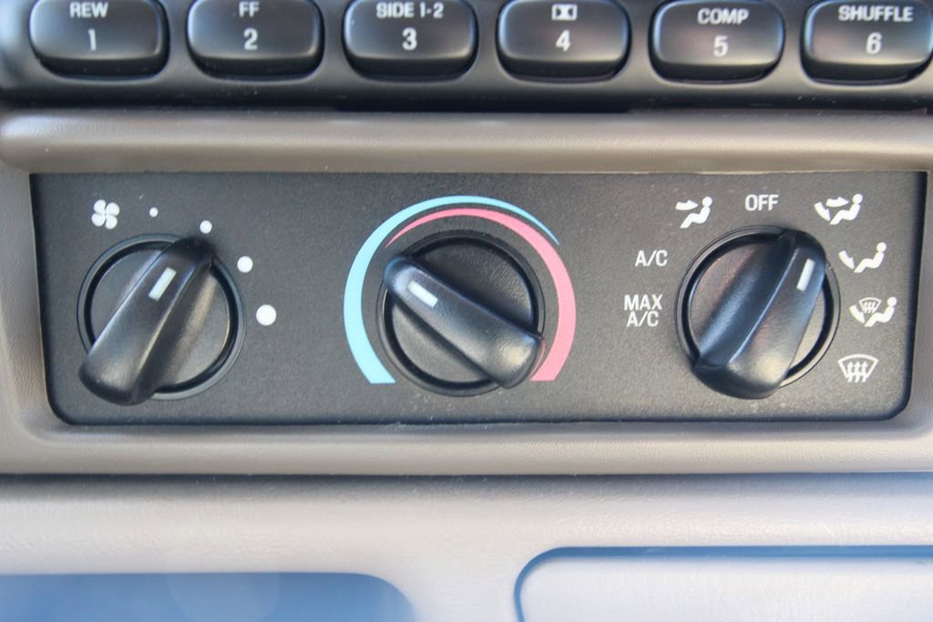 Used 2004 Ford F250 Lariat image 23