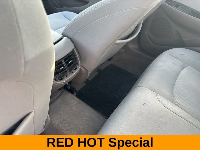 Used 2021 Chevrolet Malibu LT image 34