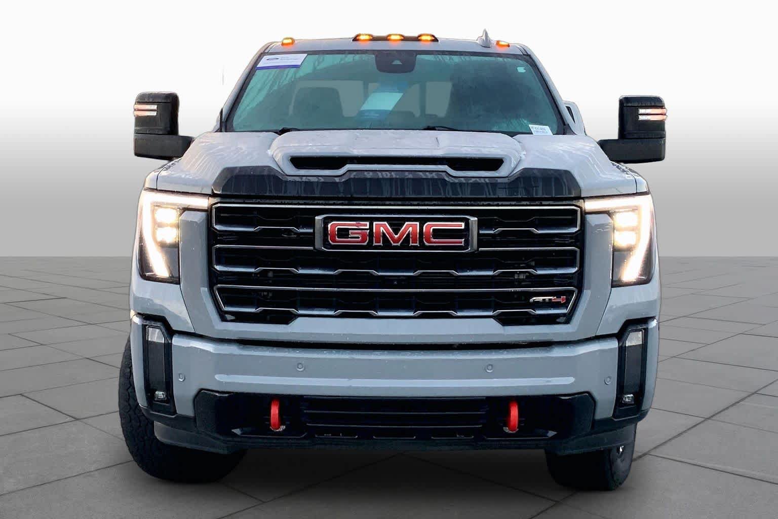 Used 2024 GMC Sierra 2500 AT4 w/ AT4 Premium Plus Package AWD/4WD image 4