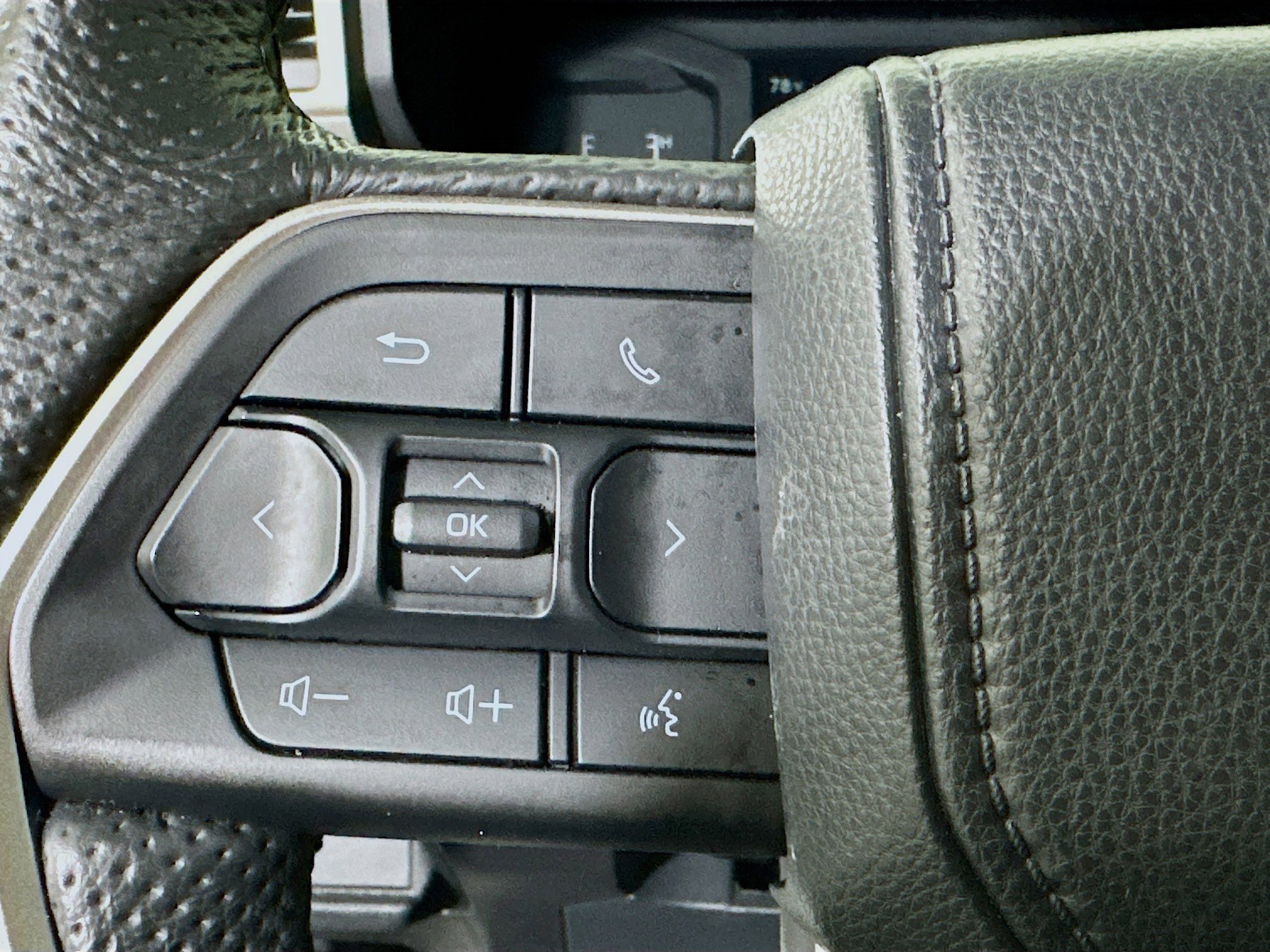 Certified 2024 Toyota Tacoma SR5 w/ SR5 Upgrade Package image 16