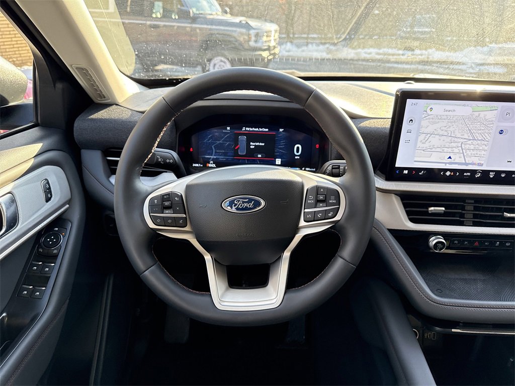 Used 2025 Ford Explorer Active image 12