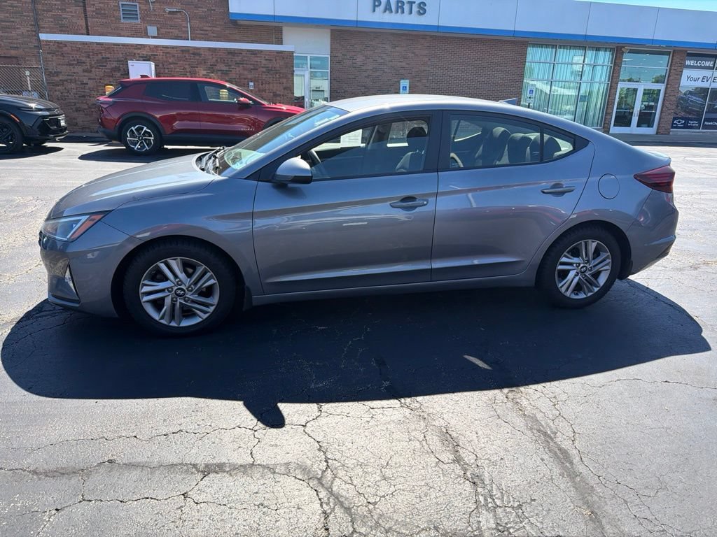 Used 2019 Hyundai Elantra SEL w/ Winter Weather Package FWD image 1