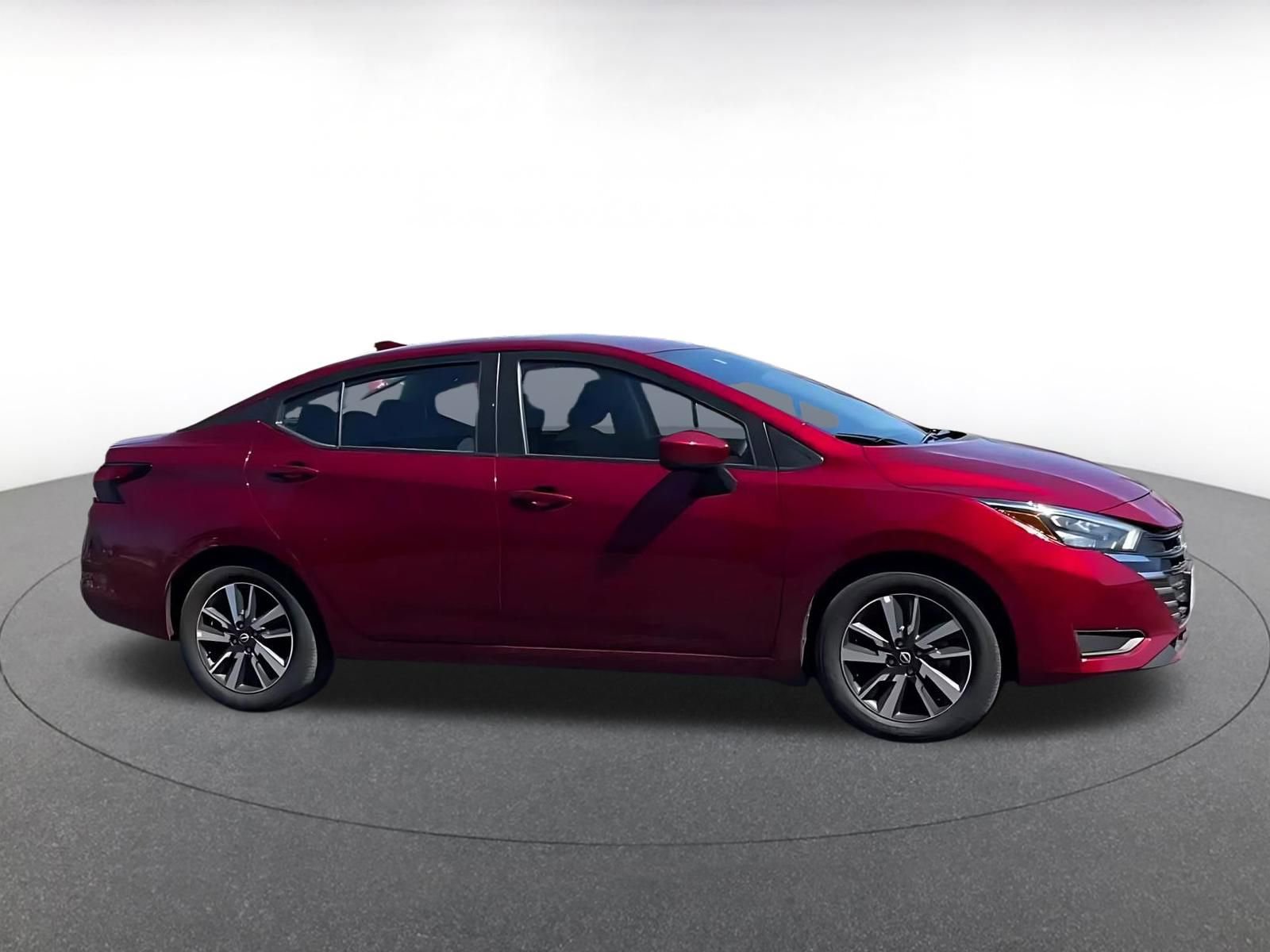 Used 2025 Nissan Versa SV image 16