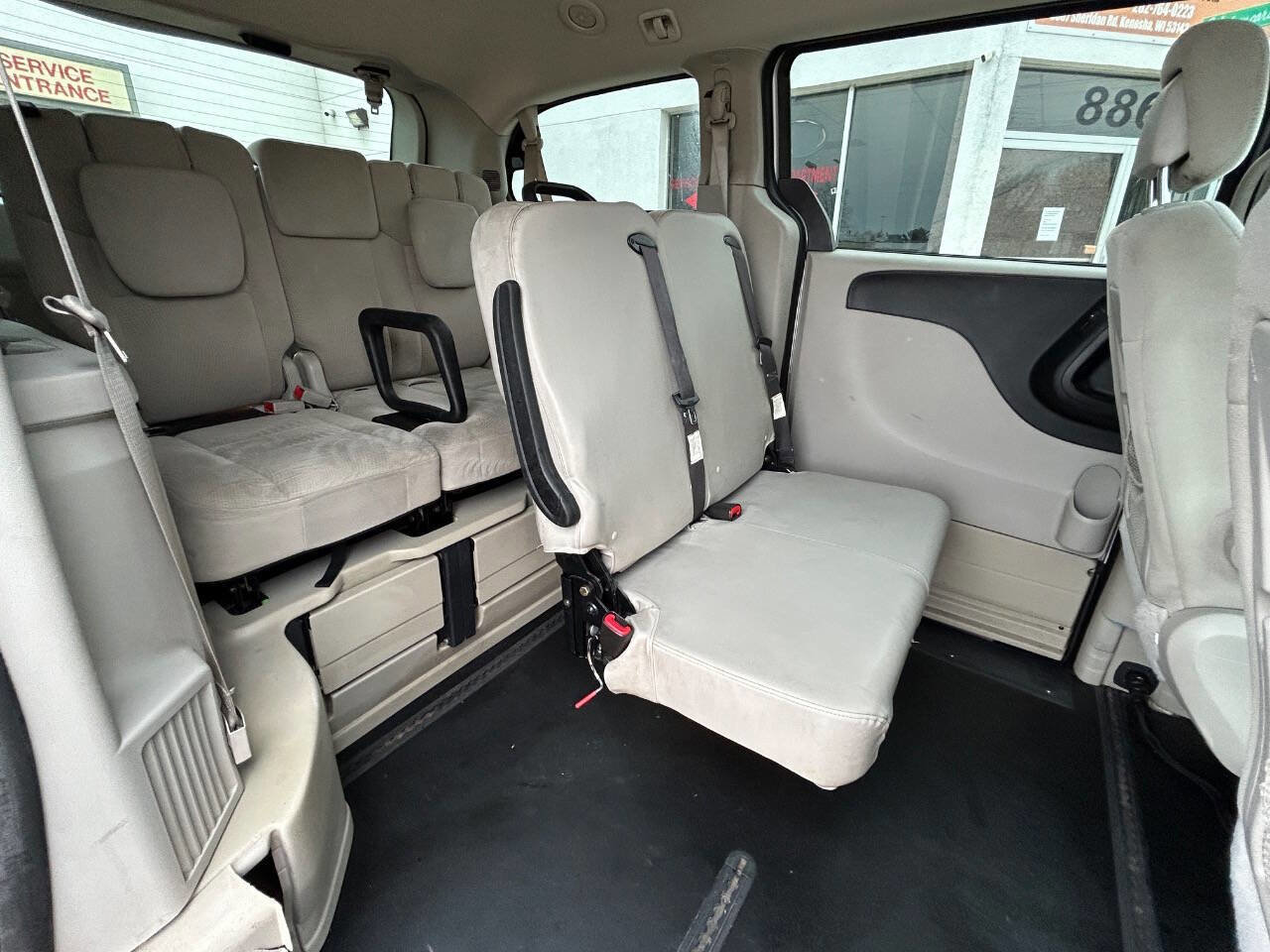 Used 2016 Dodge Grand Caravan SE w/ Quick Order Package 29E SE image 31