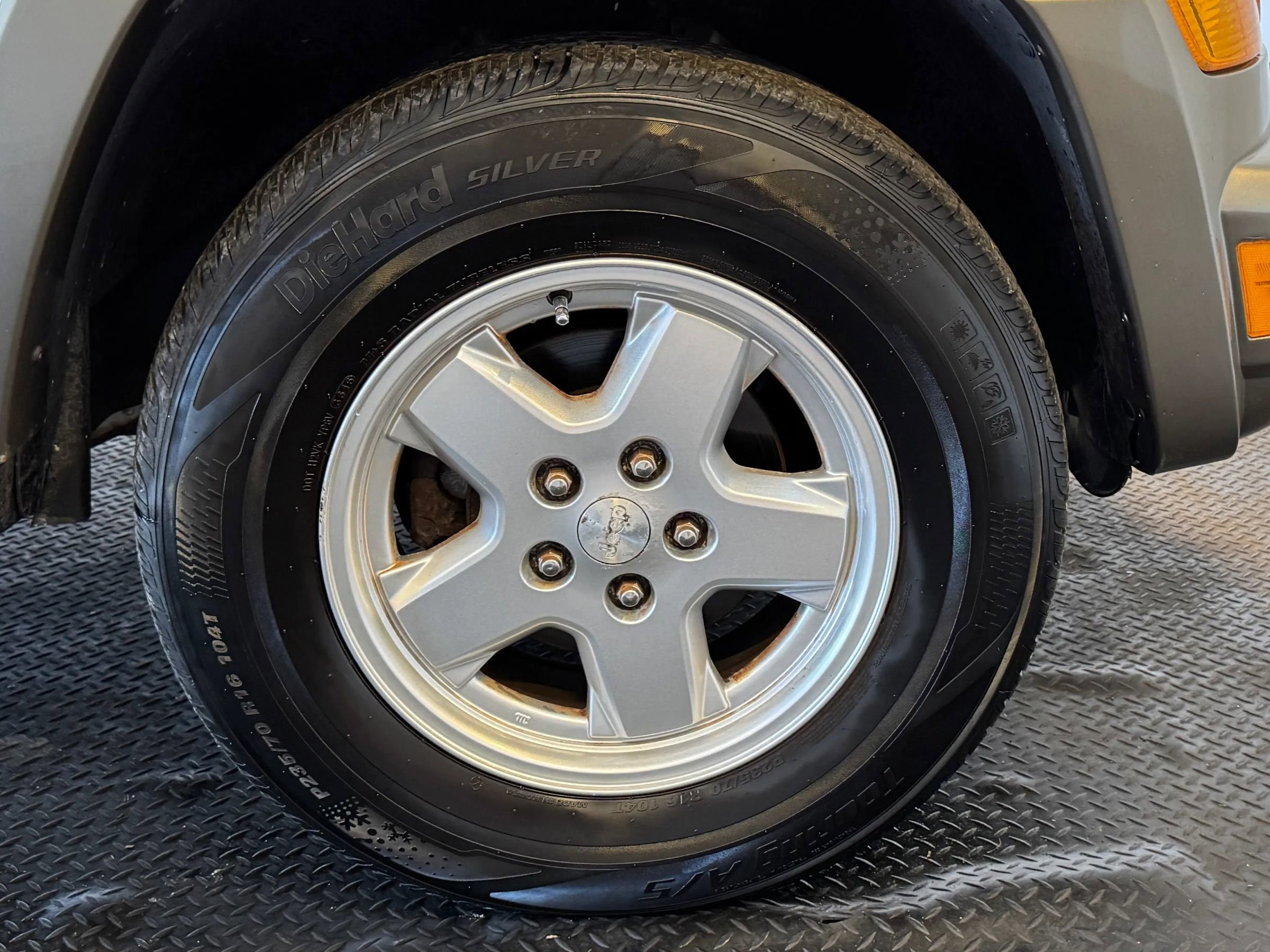 Used 2007 Jeep Liberty Sport image 10