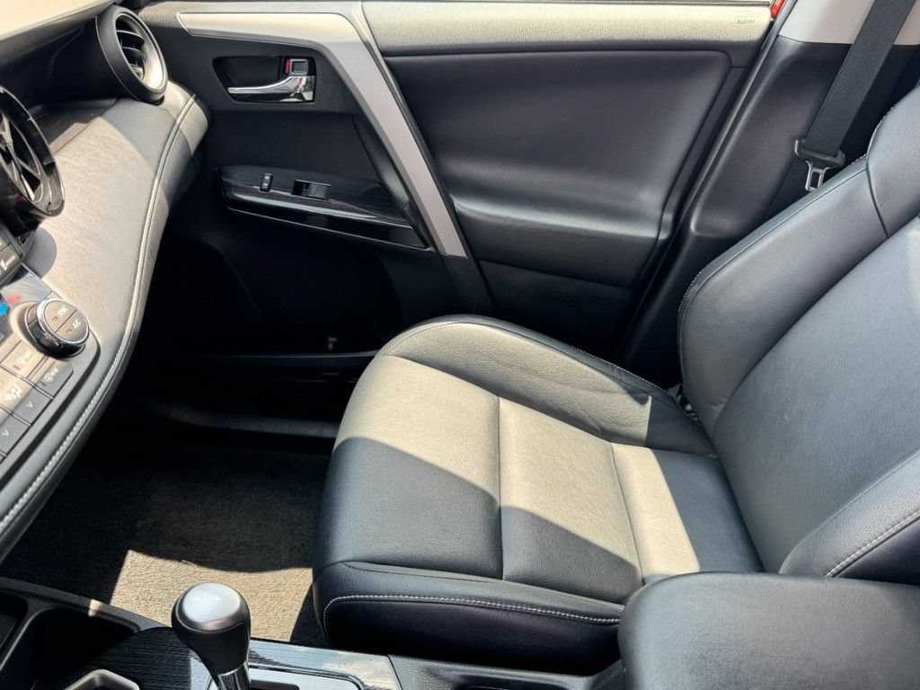 Used 2016 Toyota RAV4 Limited AWD/4WD image 14