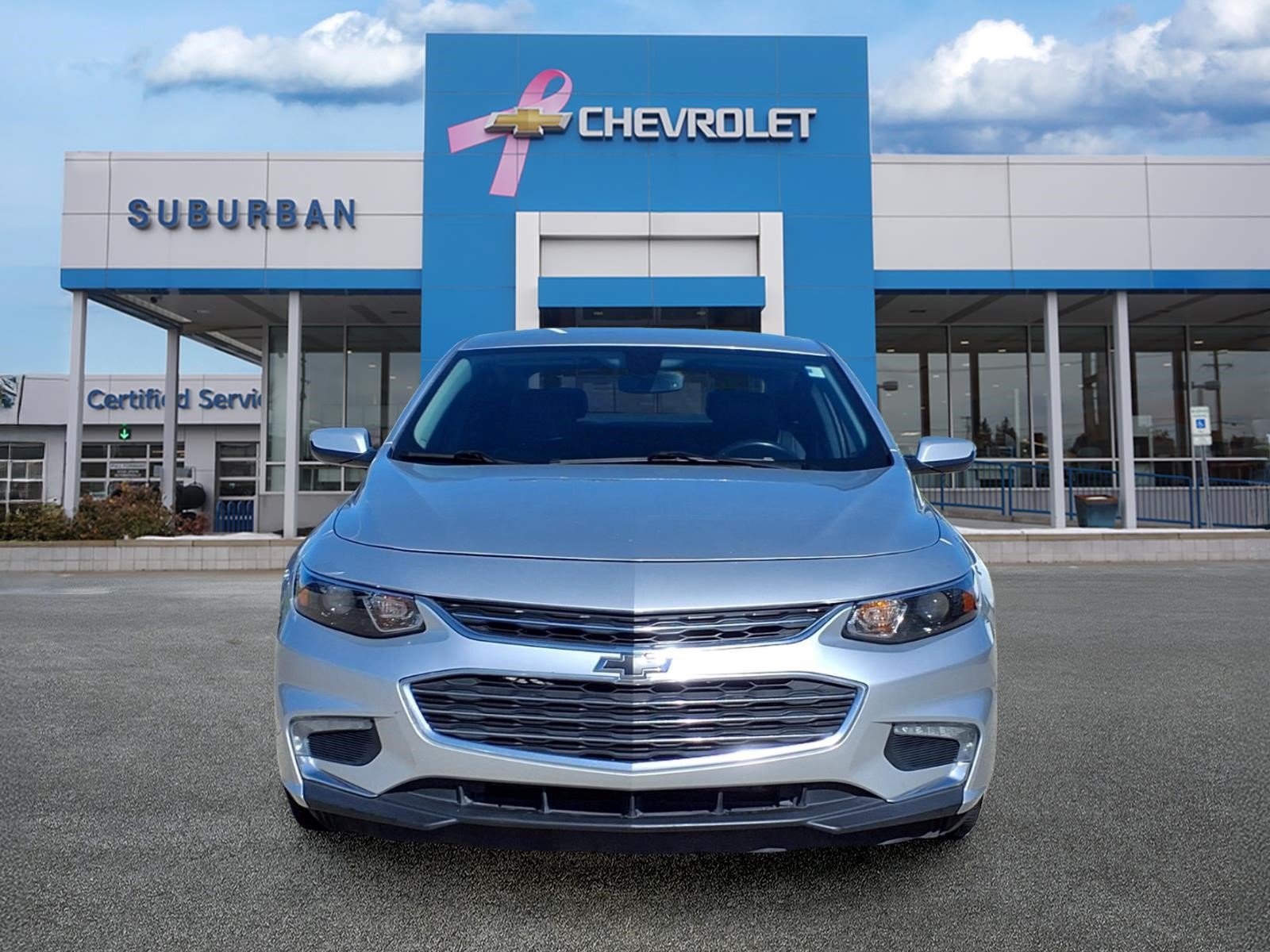 Used 2017 Chevrolet Malibu LT w/ Leather Package FWD image 2