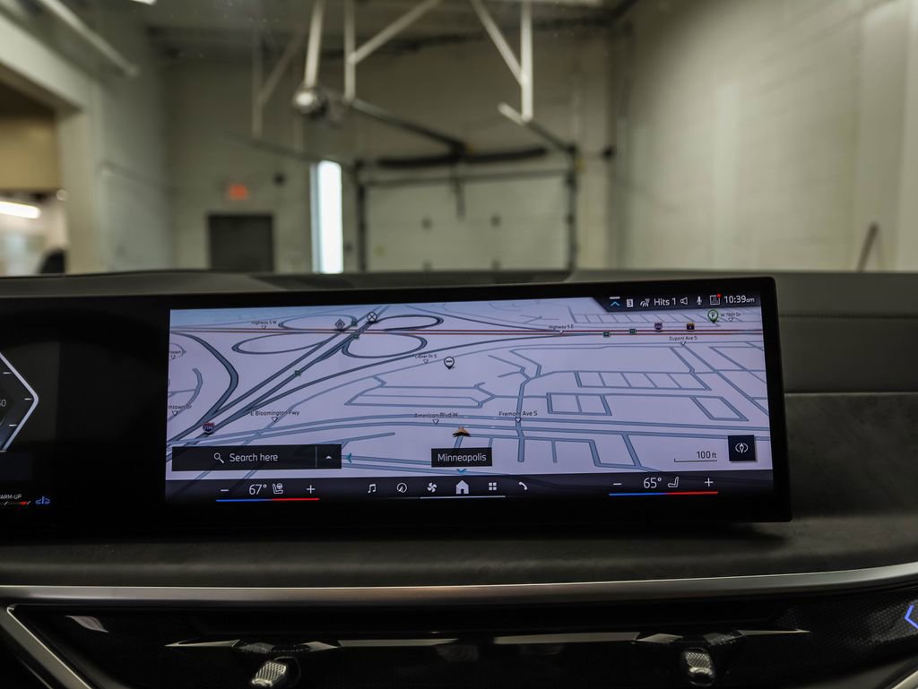 Used 2025 BMW X7 xDrive40i w/ M Sport Package image 16