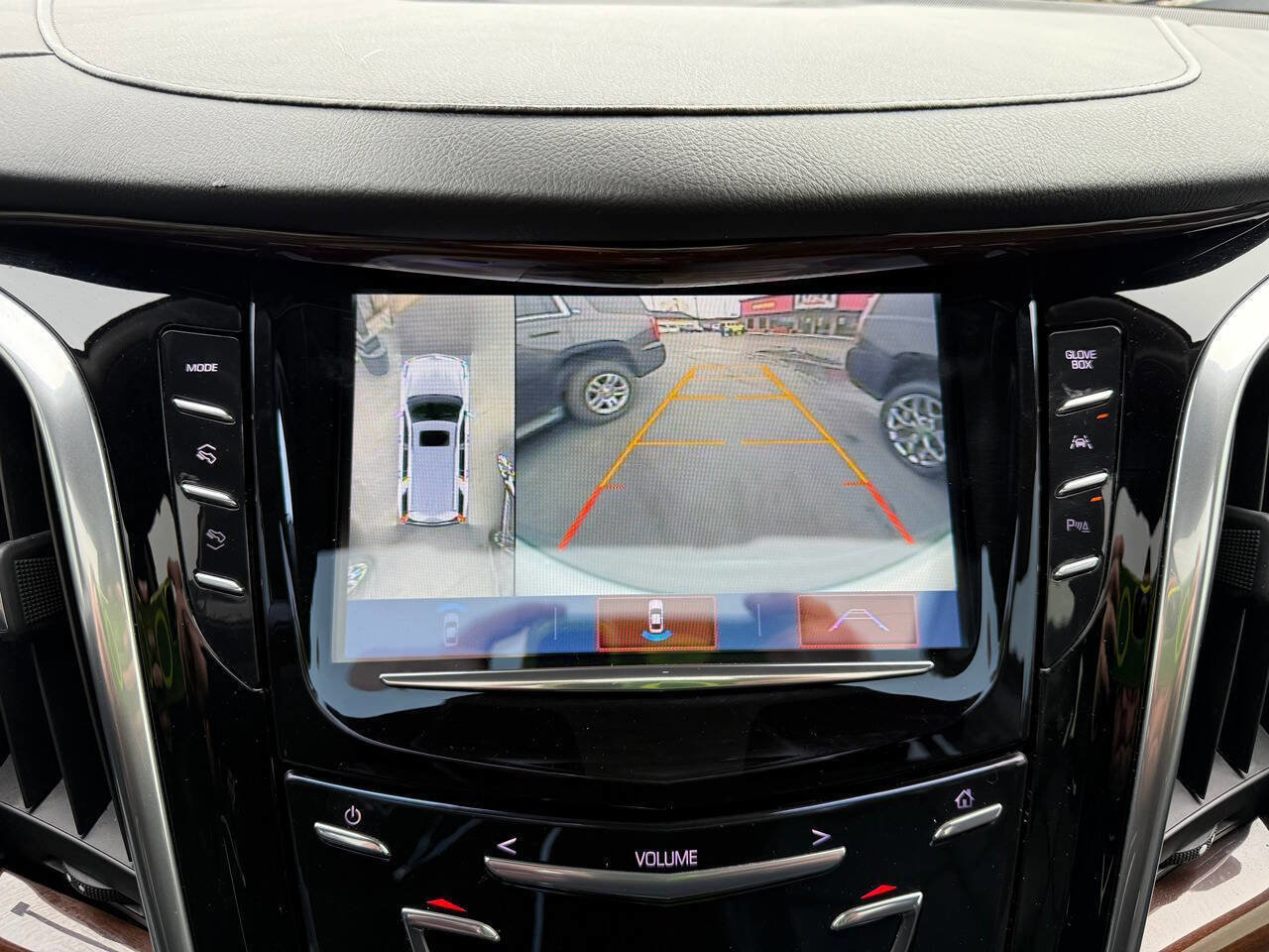Used 2020 Cadillac Escalade ESV Luxury AWD/4WD image 15