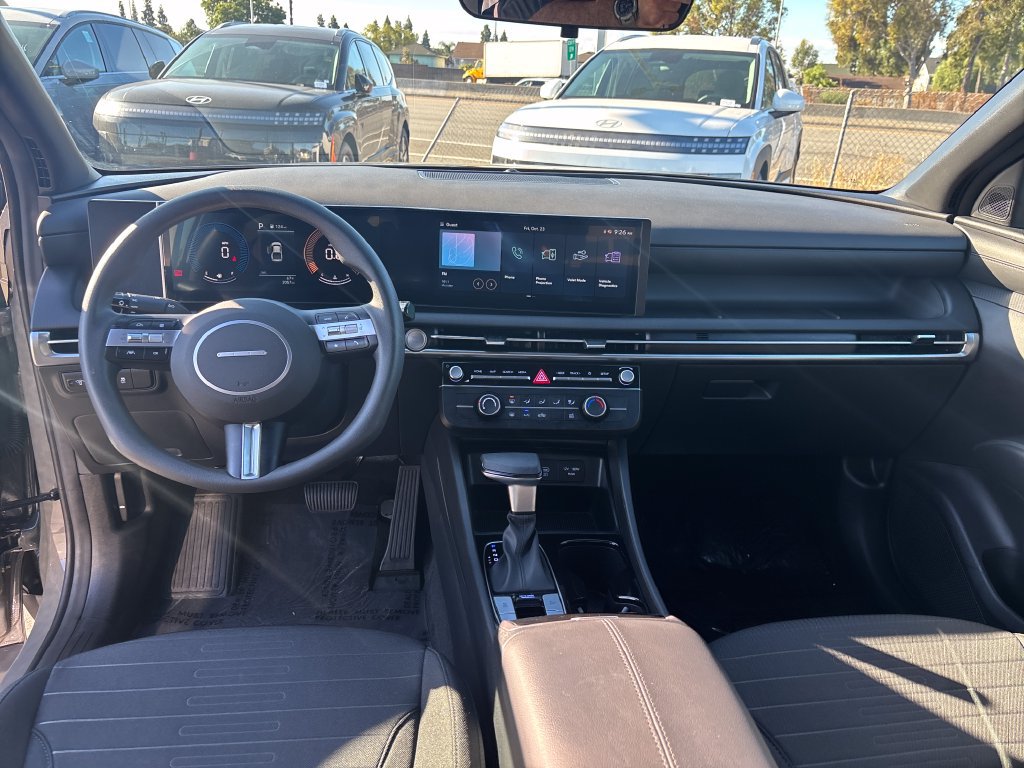 Used 2025 Hyundai Santa Cruz SE AWD/4WD image 12