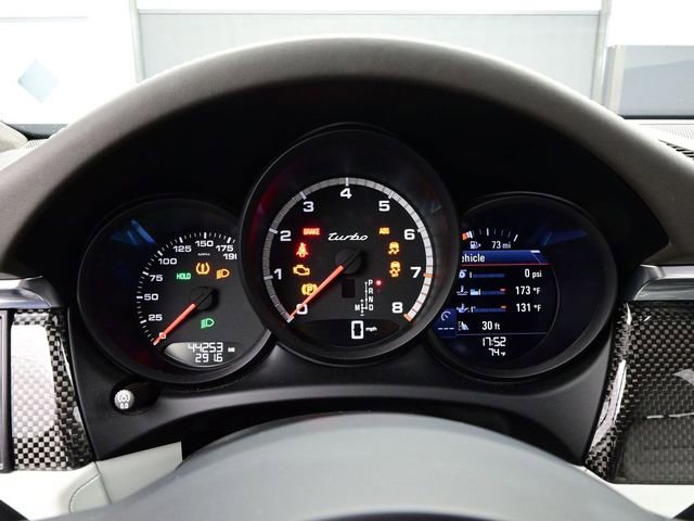 Certified 2021 Porsche Macan Turbo image 9