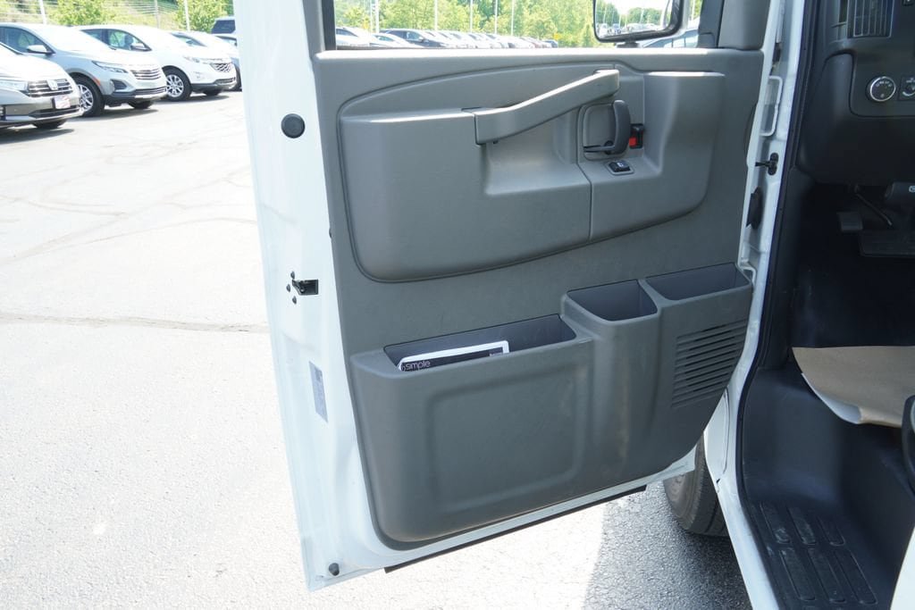 New 2026 Chevrolet Express 3500 w/ Power Convenience Package RWD image 5