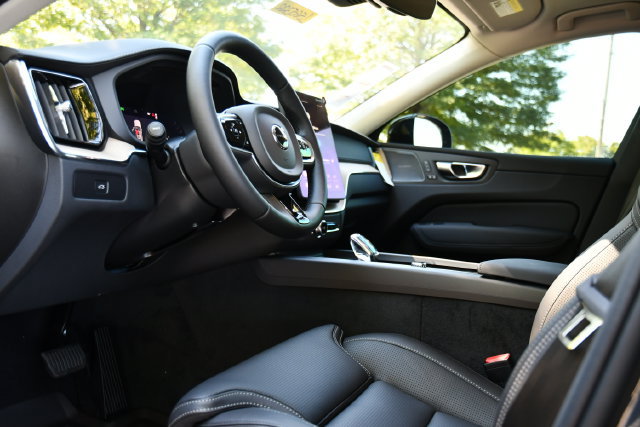 New 2027 Volvo XC60 B5 Ultra AWD/4WD image 14