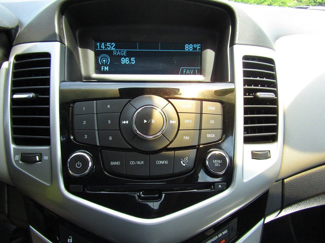 Used 2012 Chevrolet Cruze LS w/ Connectivity Package FWD image 12