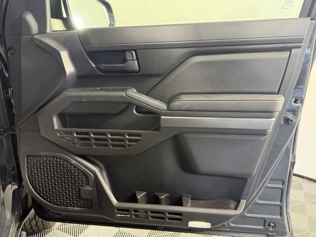 Used 2024 Toyota Tacoma SR5 AWD/4WD image 17
