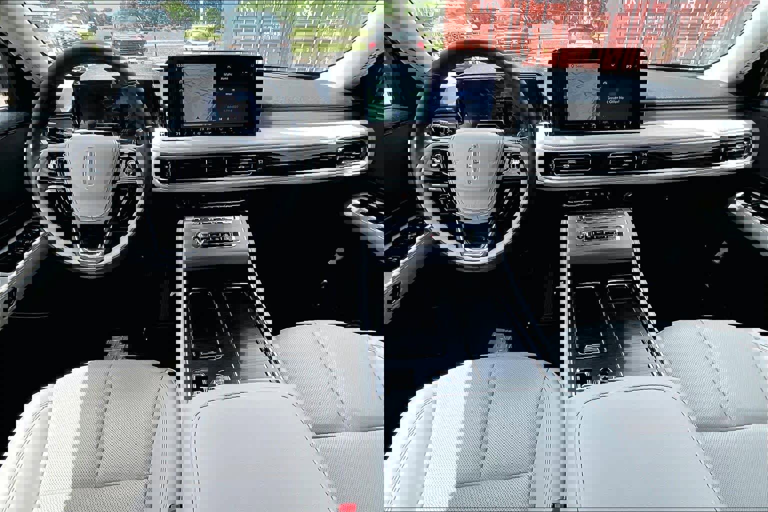 Used 2026 Lincoln Aviator 2WD image 14